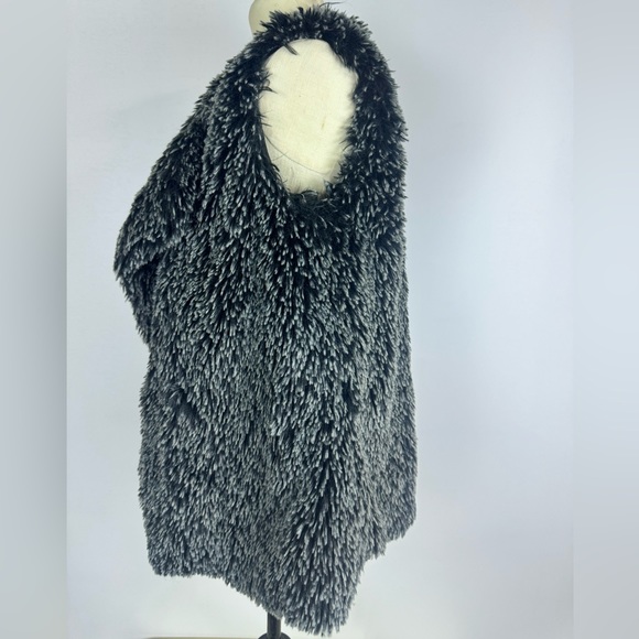 Michael Stars
Open Front Faux Fur Vest - Picture 7 of 10